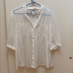 North Style sheer blouse. White.
